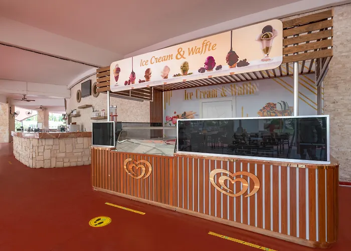 Titanic Deluxe LaraSpa Hotel